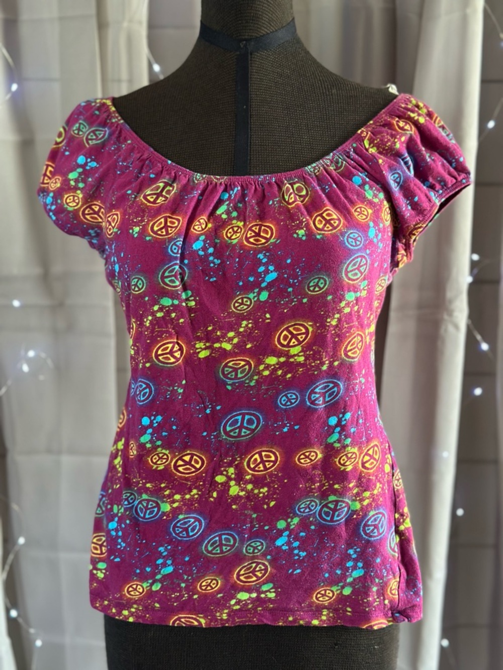 Self Esteem magenta peace sign off the shoulder babydoll top Size XL - Picture 2 of 4